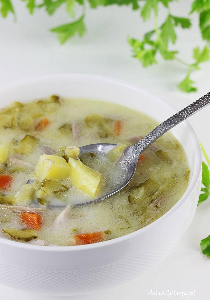 Składniki zupy ogórkowej