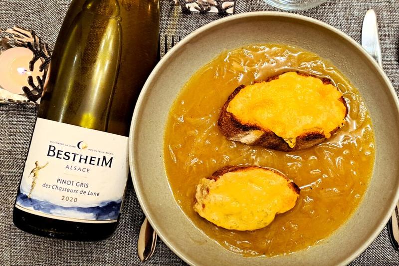 Sekrety idealnego wina do zupy cebulowej, które zachwyci Twoje kubki smakowe