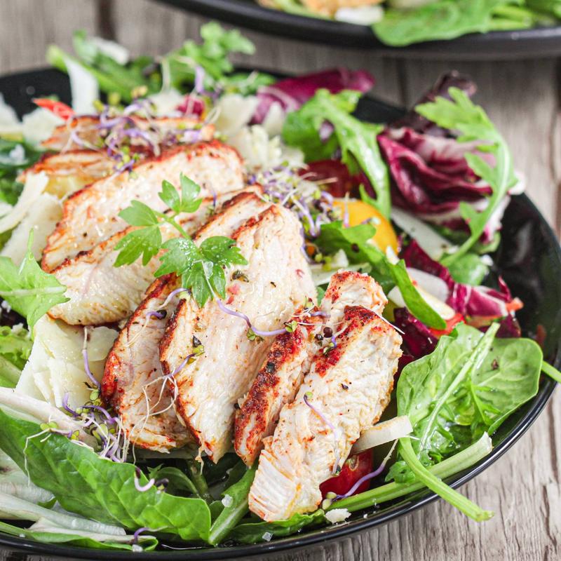 Zaskakujące kalorie w sałatce z kurczakiem – co warto wiedzieć?