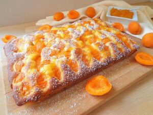 Odkryj smak lata: Pyszne ciasto z morelami, które oczaruje twoich gości