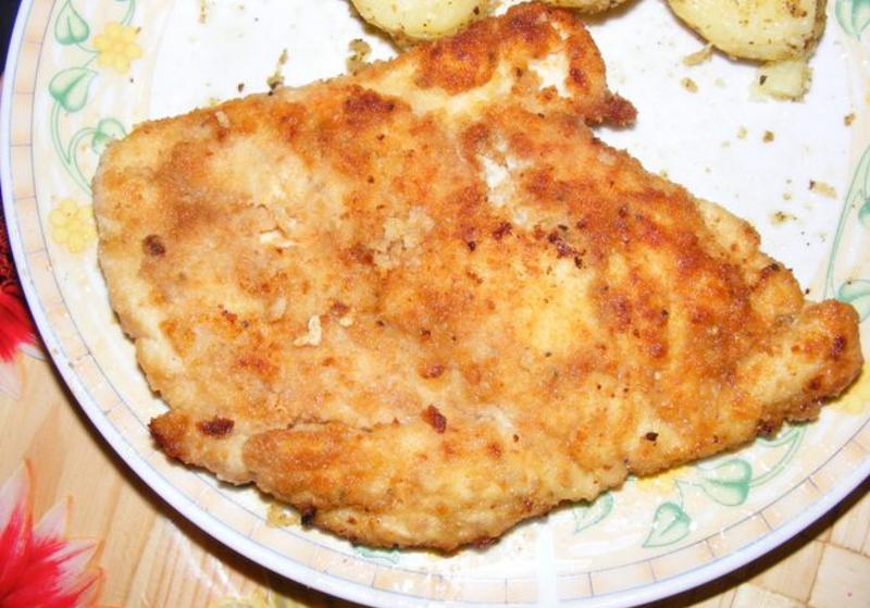 Sekrety idealnych kotletów z kurczaka: jak smażyć, by były soczyste i chrupiące