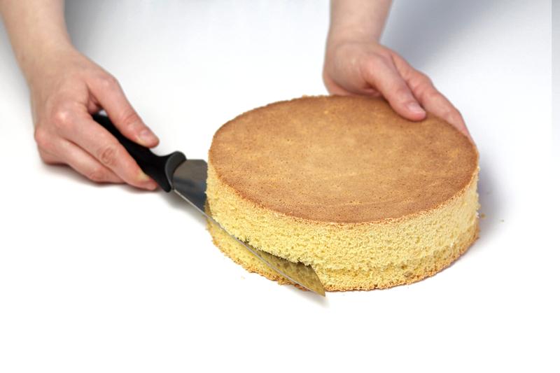 Przygotowanie biszkopta do pieczenia