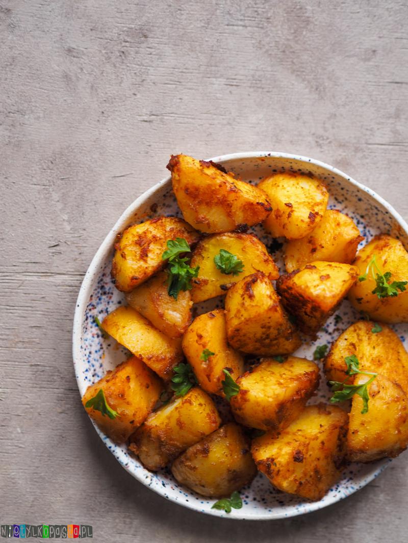 Pieczenie ziemniaków w plastrach