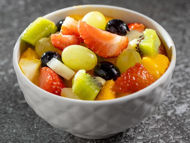 Zdrowa sałatka owocowa