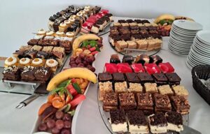 Ciasta weselne, które oczarują gości – najlepsze przepisy na niezapomniane smaki