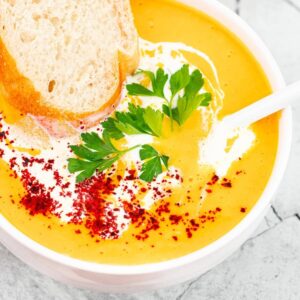 Zupa z dyni w prosty sposób: krok po kroku do idealnego dania