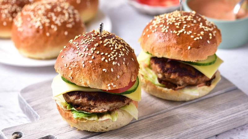 Czas i temperatura smażenia burgerów