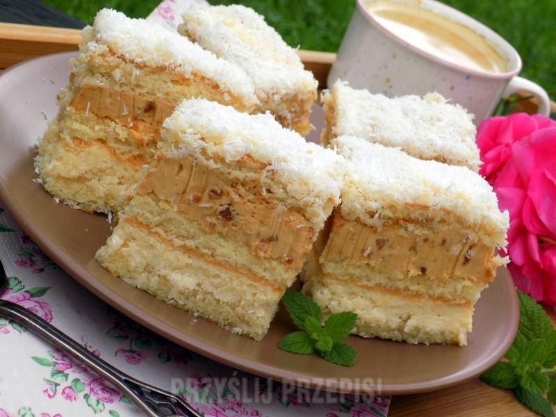 Tradycyjne vs nowoczesne ciasta weselne