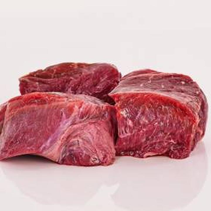 Zdrowotne aspekty surowej wołowiny: odkryj jej ryzyka i korzyści dla organizmu