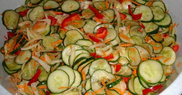 Sałatka szwedzka z ogórków
