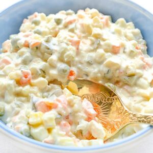 Sałatka jarzynowa – ile naprawdę ma kalorii i jakie są zdrowe alternatywy?