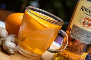 Odkryj, jak pić rum z herbatą: 5 sekretów doskonałego smakowego duetu