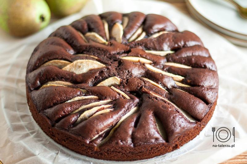 Dekorowanie gruszkowego ciasta