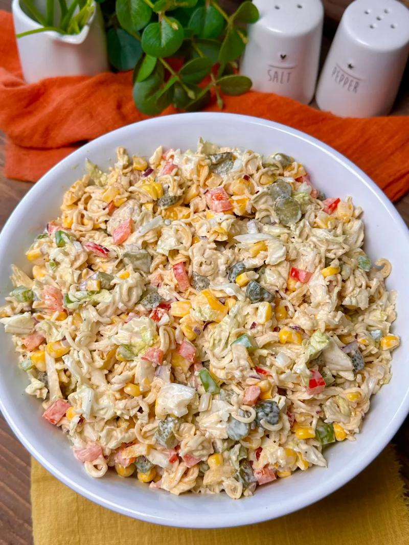 Zdrowa sałatka z warzywami