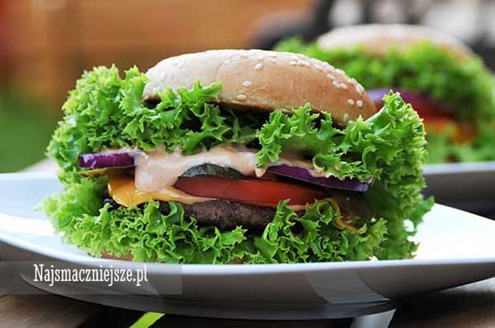 Jak wybrać najlepszą sałatę do burgera? Unikaj tych powszechnych błędów!